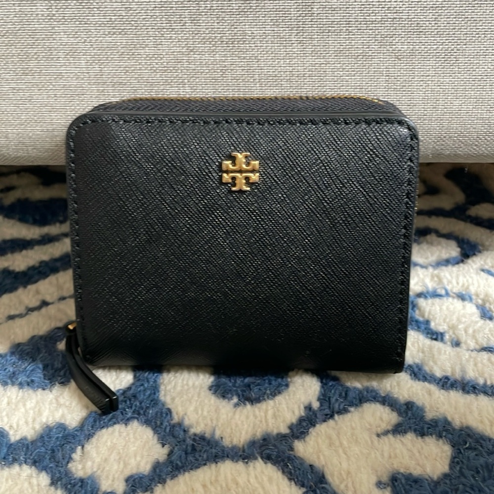 Tori Burch wallet